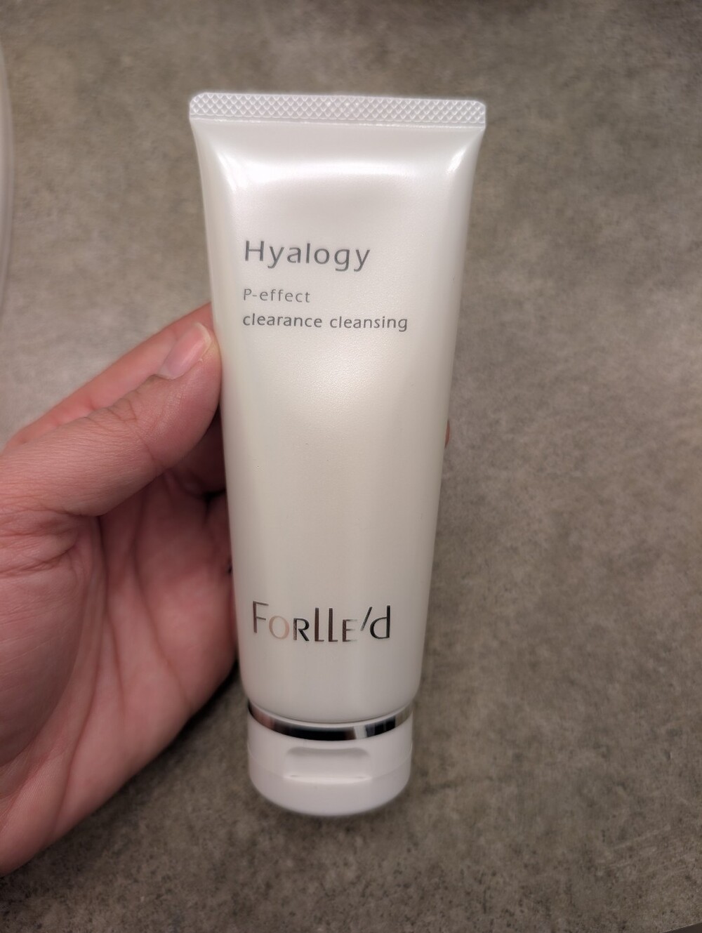 Hyalogy P-effect Clearance Cleansing Face Wash
